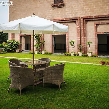 Mansingh Palace, Agra Bagian luar foto